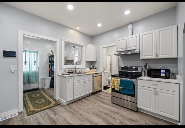 Photo - 469 Cleveland Ave Unidad 2