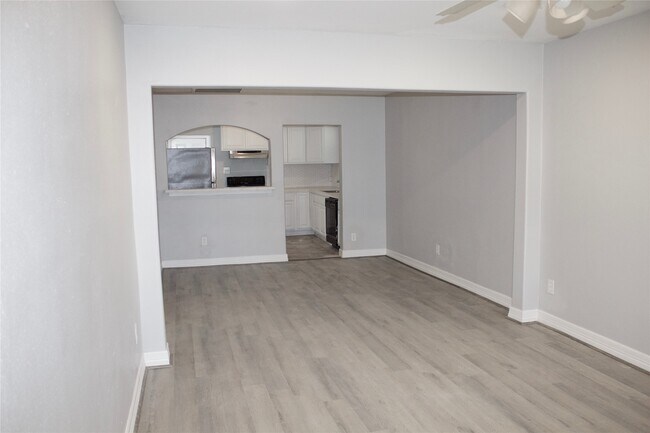 Photo - 3314 Holman St