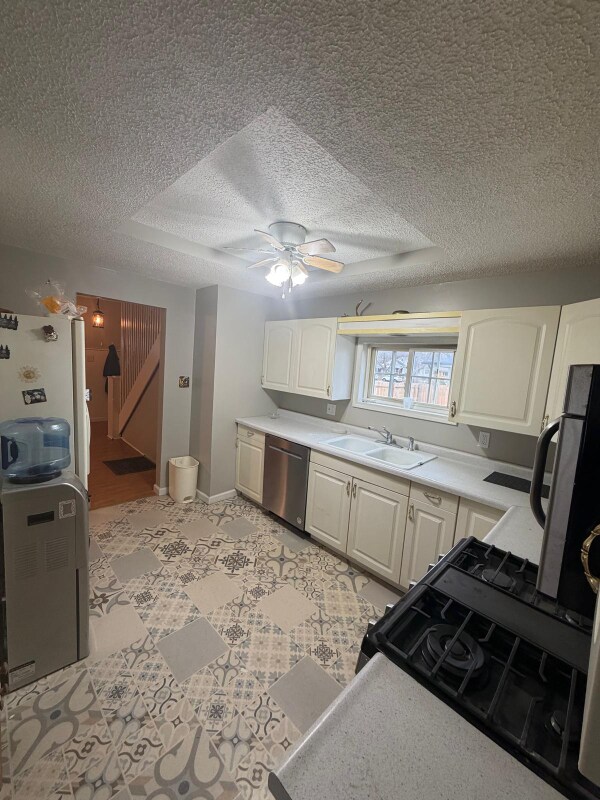 Photo - 3037 Meredith Ave