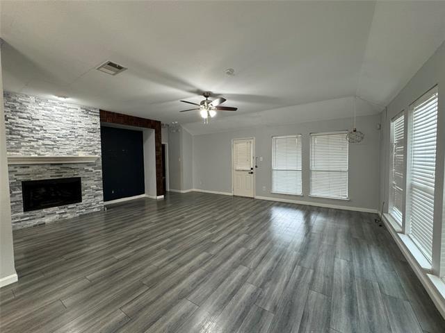 2303 Mackinac Dr