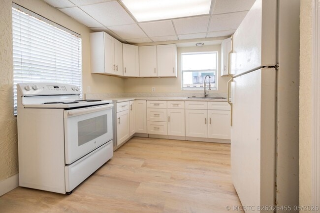 Photo - 412 SE 17th St