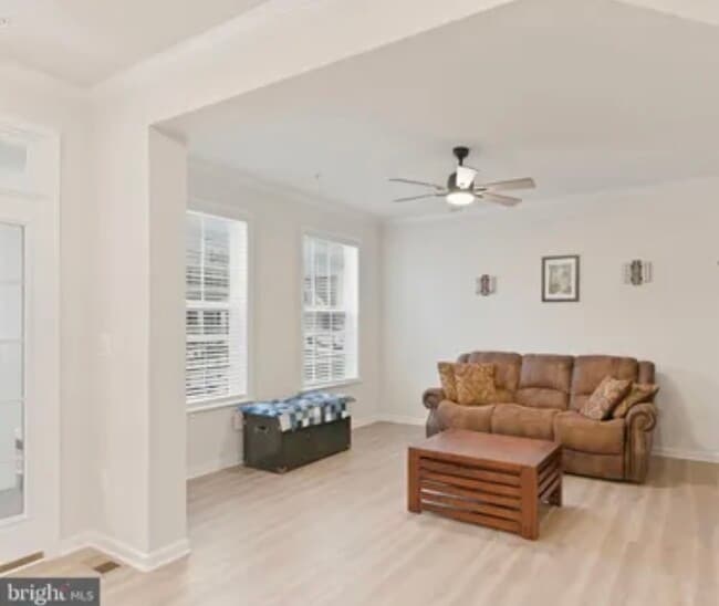 Sala de estar formal - 10910 Meridian Hill Way