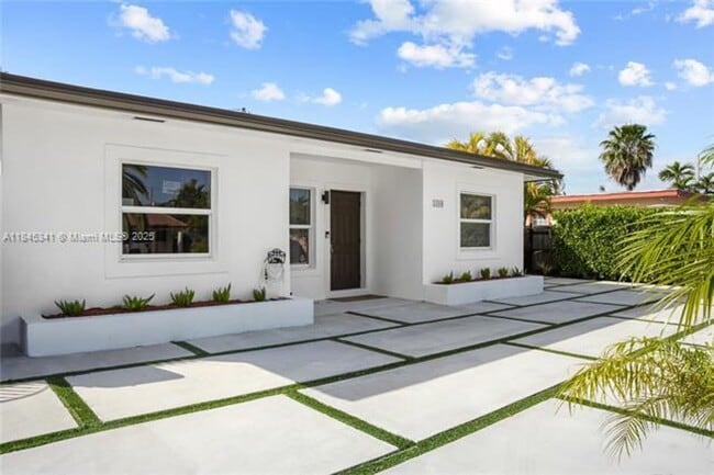 Photo - 1310 SW 76th Ave