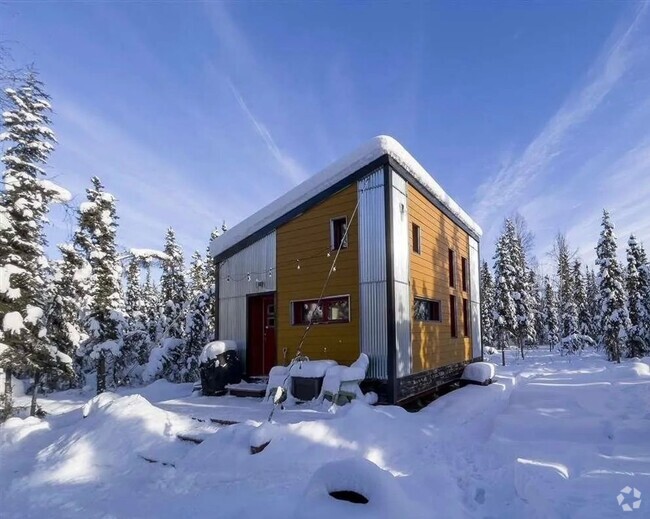 Building Photo - Cute dry cabin in goldstream for rent / 2 ... Rental