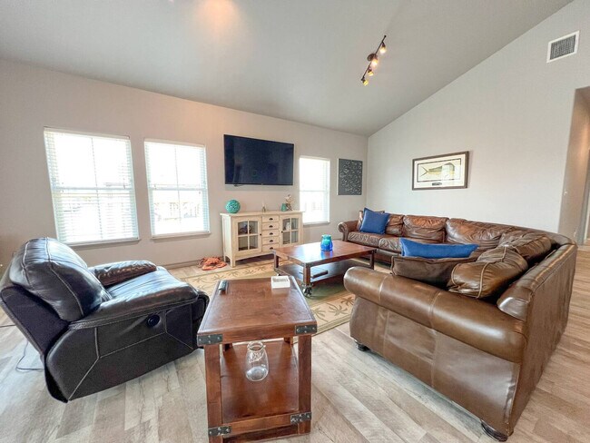 Photo - 4037 Summit Dr Unit ID1268402P