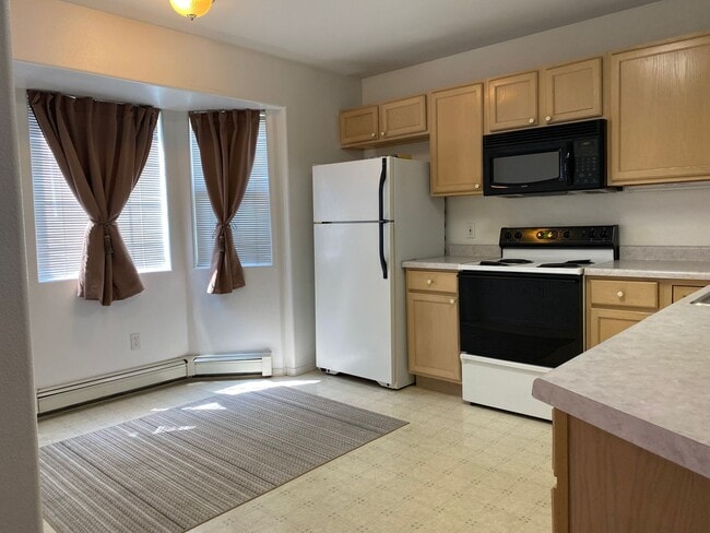 Photo - 2 Bed 2 Bath Townhome