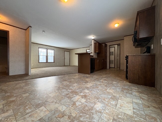 Photo - 377 Hunters Rill