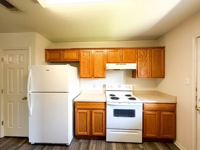 Photo - 310 Cedar Ridge Dr Unit B