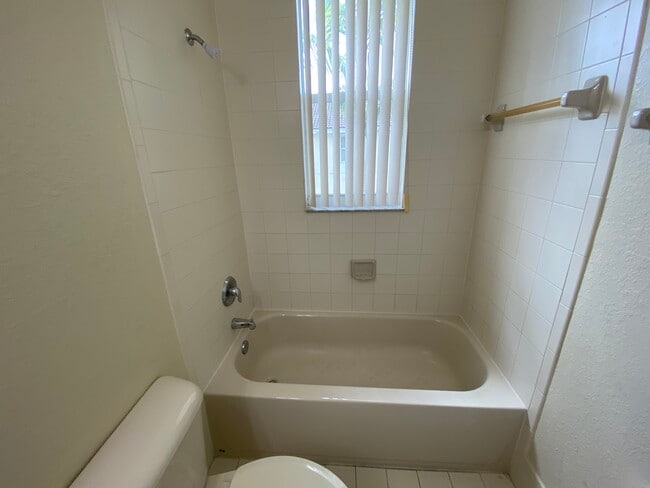 Photo - 1568 SE 26th St Unit 200