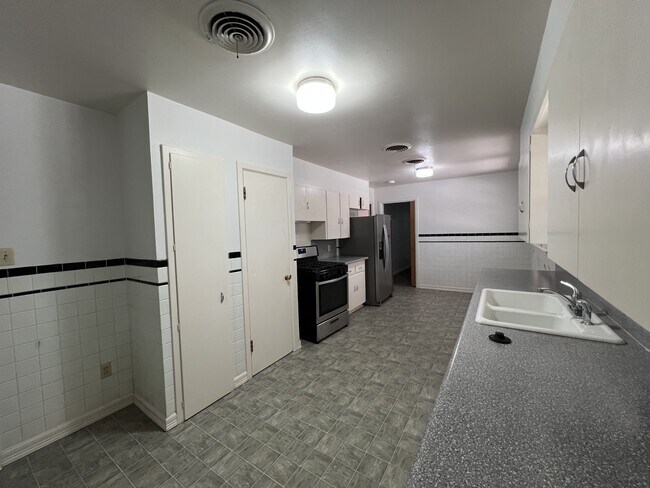 Photo - 3515 41st St