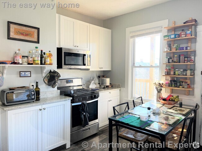 Building Photo - Porter Sq * 1.5 Baths * DW * Laundry + sto... Rental