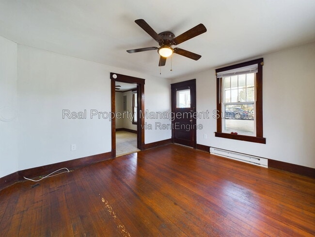 Photo - 2408 Poplar St