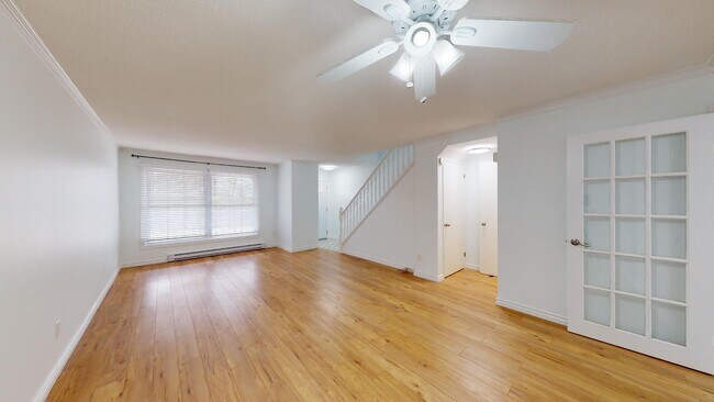 Photo - MODERN THREE BEDROOM TOWNHOME BY WHITEHOAK... Unit 56