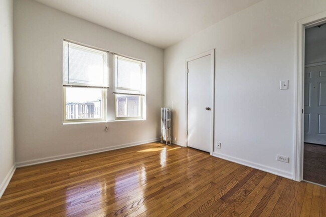8201 S Drexel