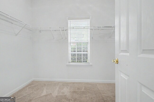 Photo - 255 Squire Ln