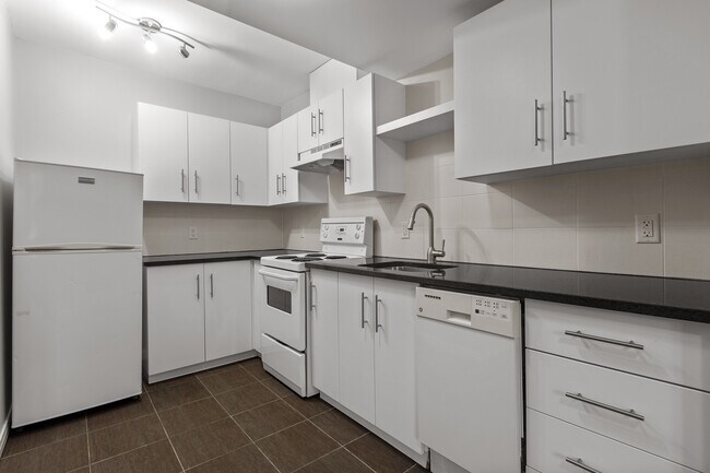 Photo - 486-486 Albert St Unité 204