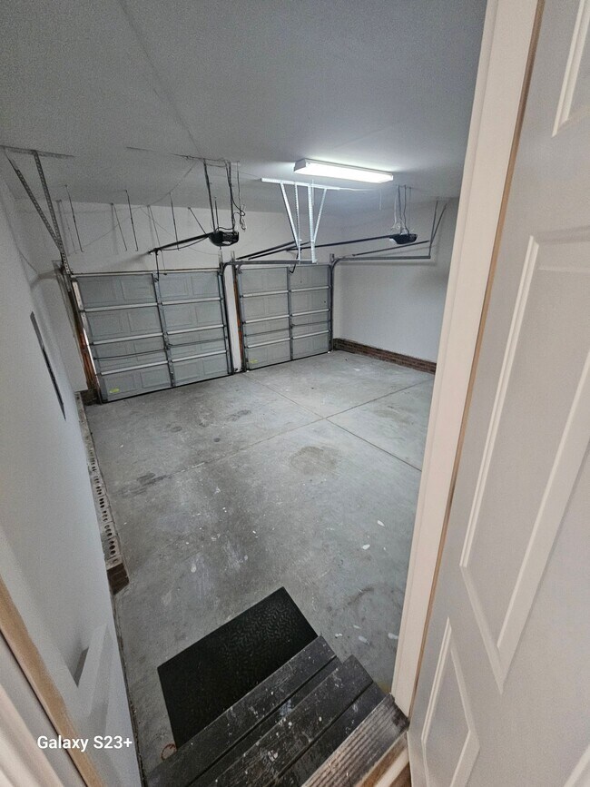Photo - 304 Oak Cove Dr