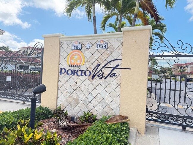 Photo - 1522 SW 50th St Unit 302