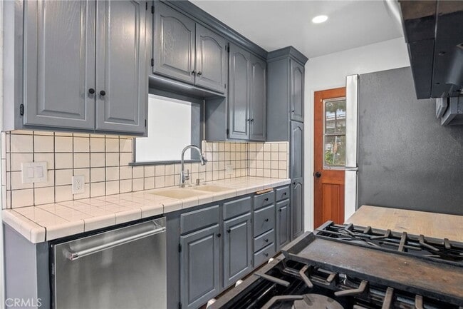 Photo - 5183 Inglewood Blvd