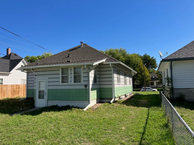 Photo - 406 S Chicago Ave