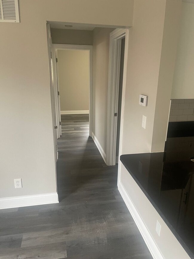 2016 Adelaide Blvd Unit 1
