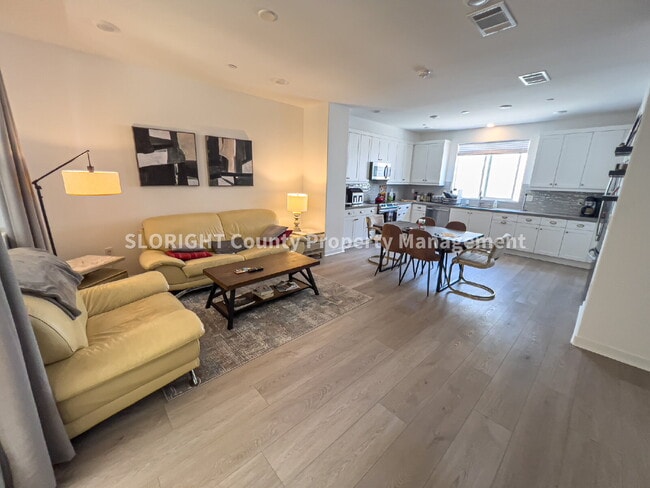 Photo - AVAILABLE NOW - Private Room for rent in s... Unidad 21