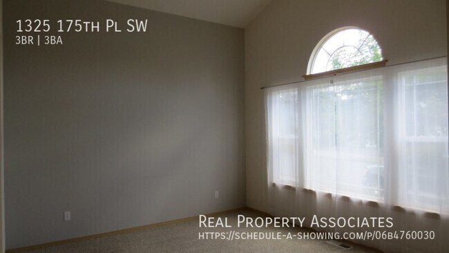Photo - 1325 175th Pl SW