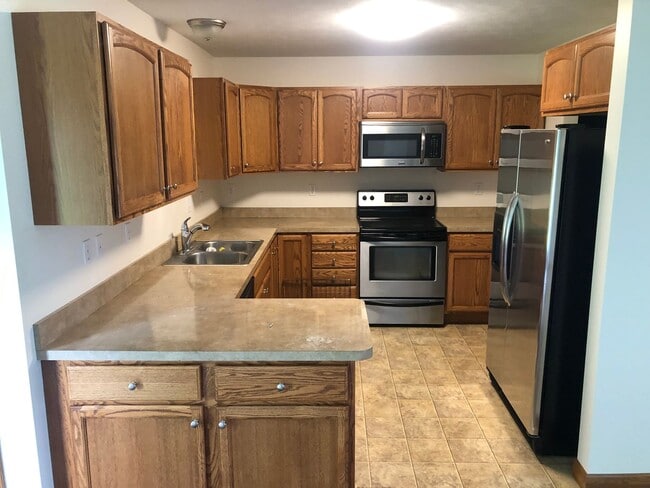 Photo - 2908 Eastern Rd