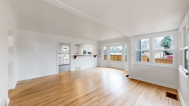 Photo - Lovely 3 bed/2 bath home w/2 car garage