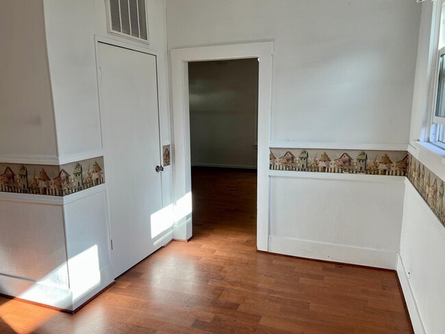 Photo - 1500 Conant Ave