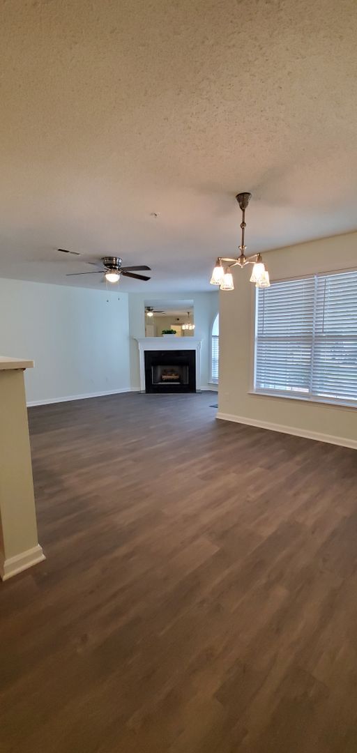 Photo - 214 Quietwood Dr