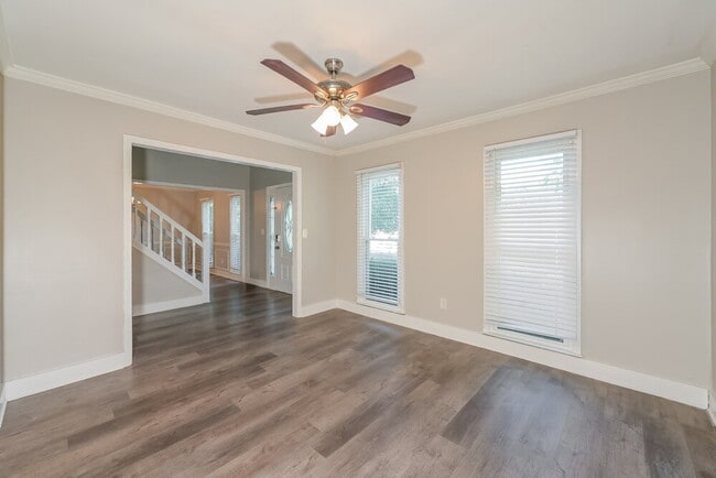 Photo - 2570 Broadmoor Ct