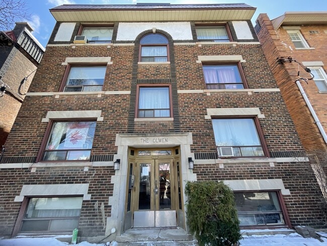 Photo - 597 St Clair Ave W