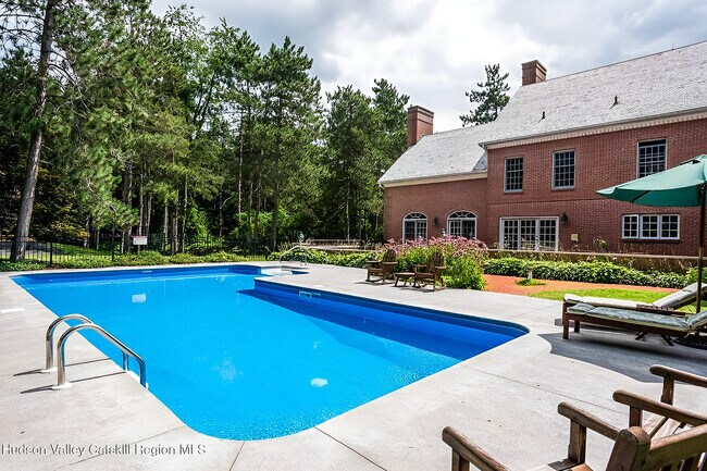 Photo - 147 Rock City Rd