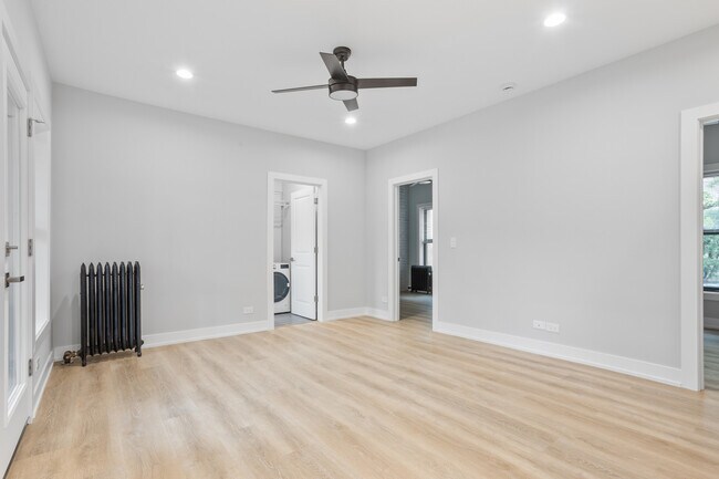 Photo - 1239 W Morse Ave Unit 2