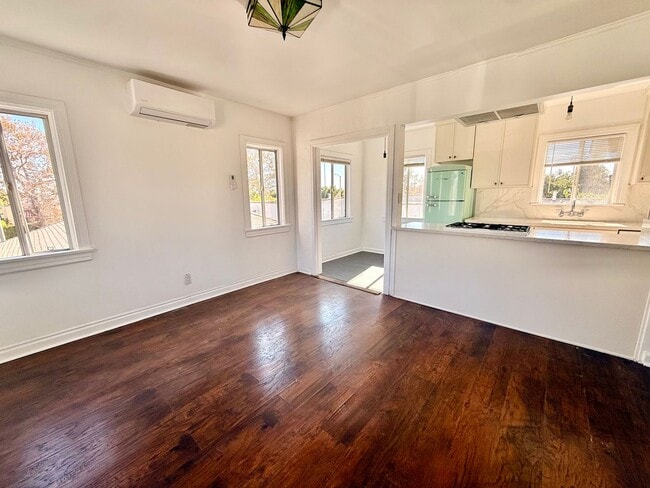Photo - 1801 W 39th St Unit 3883 S. Gramercy Pl.