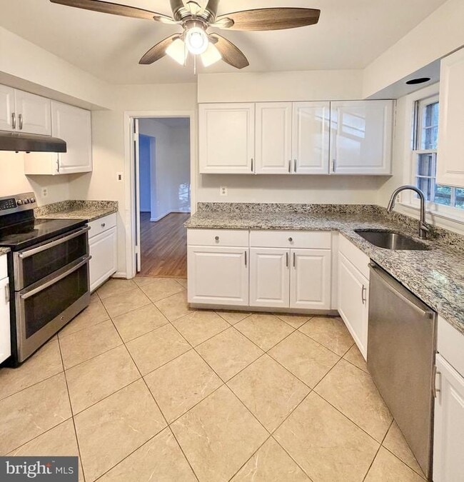 Photo - 9513 Stevebrook Rd