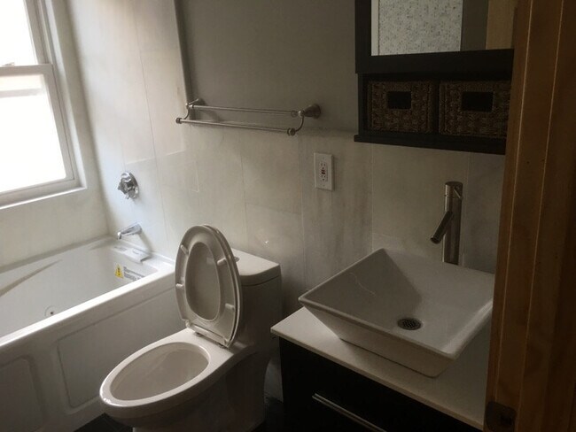 Photo - 152 Winchester St Unit 1