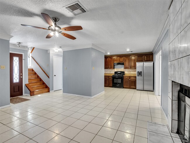 Photo - 10919 Pigeonwood Dr