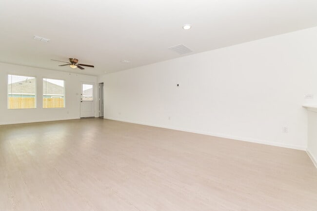 Photo - 1032 Calley Pear Trl