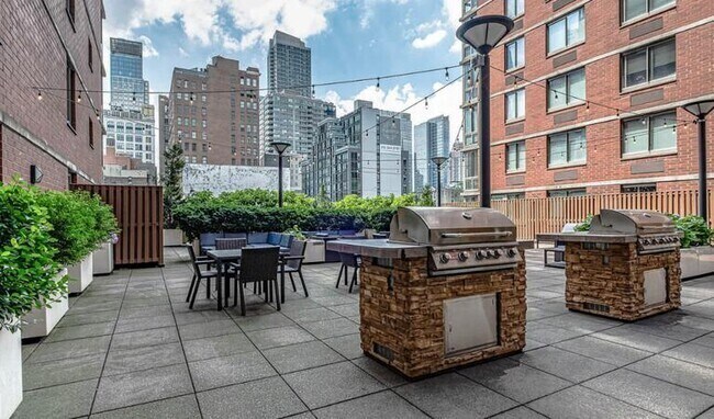 Photo - 475 9th Ave Unidad 6M