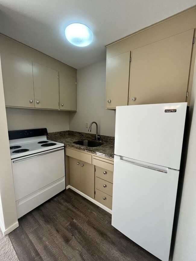 Photo - Mercer Crest Apartments