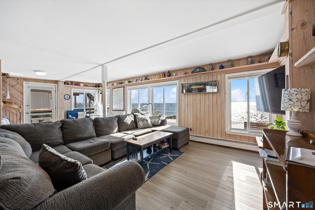 Photo - 33 Beach Rd W