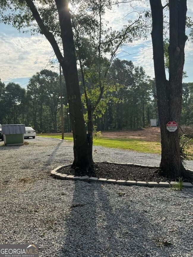 Photo - 301 Norton Rd