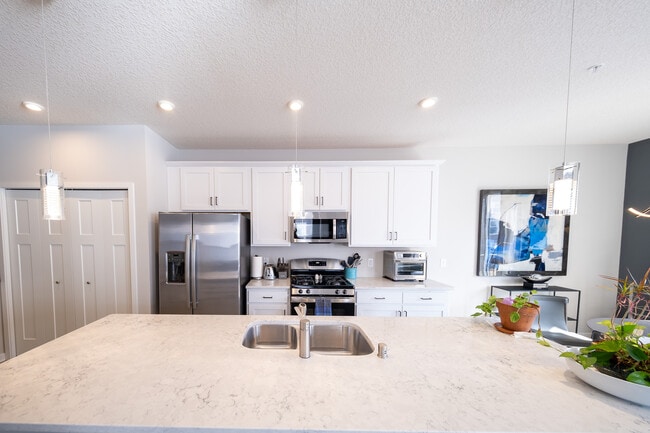 Photo - 2209 Gateway Curv