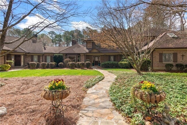 Building Photo - 15905 Westbrook Rd Rental