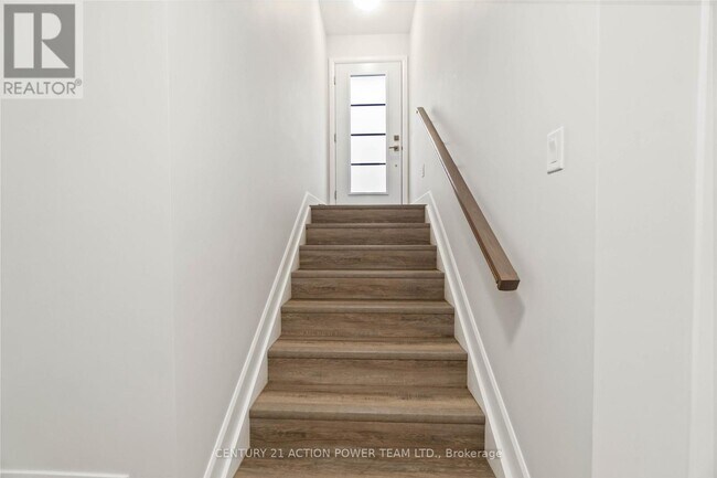 Photo - 362 Hazel Crescent Unité A