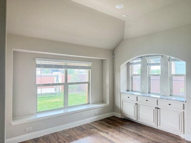 Photo - 1009 Tree Shadow Ln