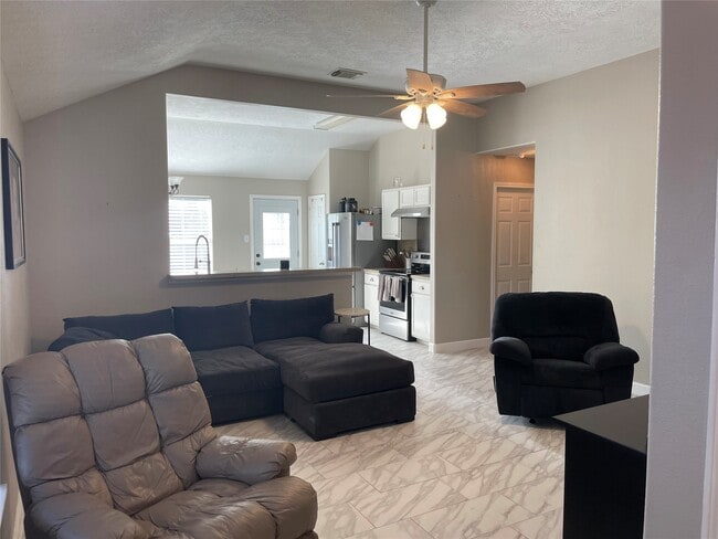 Photo - 14024 Buckskin Dr