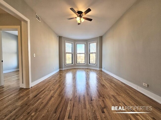 3 bedroom in CHICAGO IL 60657 - 3 bedroom in CHICAGO IL 60657 Condo Unit 4